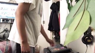 this beat makes me wanna eat pussy from a girl that just came out of the psych ward - 2 image