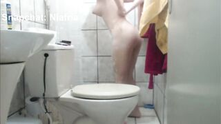 Teen slut got a huge cumshot on her face through the glory hole - 4 image