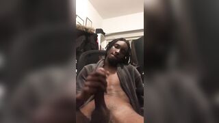 BBC Guy Masturbate and moan happy anding (should i made a Onlyfans?) Snapchat : Osho462