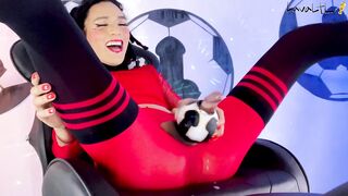 Super hot tgirl enjoys with MULTICUMSHOT ball and splashes all over! - 9 image