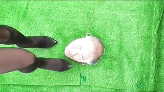 Watching Japanese beauty trampling by high heel from above! - 2 image