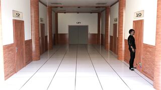 Big-titted stranger in elevator destroys her asshole & makes her cum in 3D hentai game - 3 image