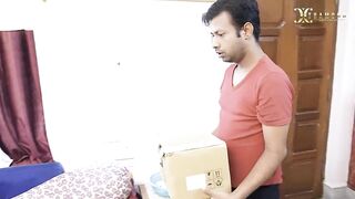 DIRTY AUNTY COURIER BOY KE SATH SEX KIYA - 2 image